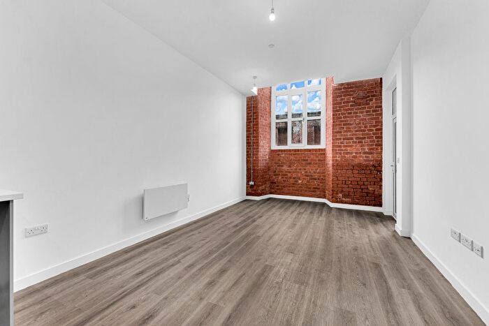 1 Bedroom Flat To Rent In Cotton Gardens, Bolton, BL1