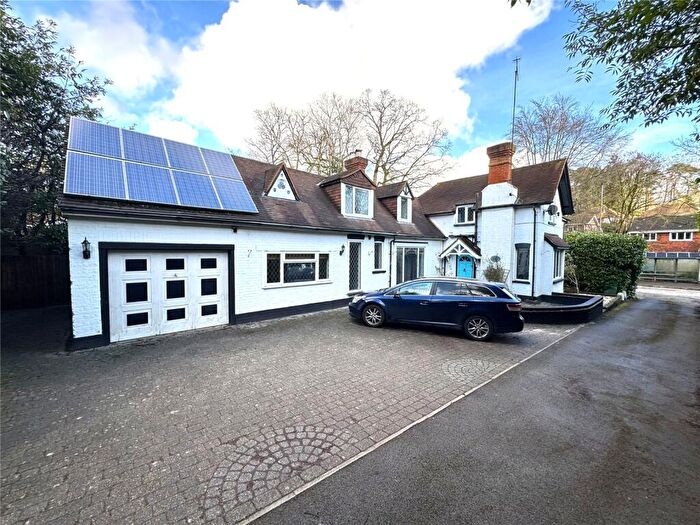 5 Bedroom Detached House For Sale In Portsmouth Road, Camberley, Surrey, GU15