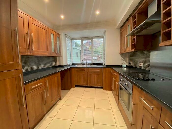 3 Bedroom House To Rent In Barrie Grove, Hellaby, Rotherham, S66