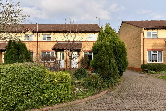 2 Bedroom End Of Terrace House To Rent In Longcroft Road, Stevenage, SG1