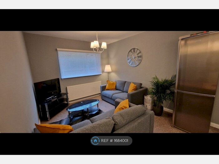 2 Bedroom Flat To Rent In Princes Avenue, Hull, HU5