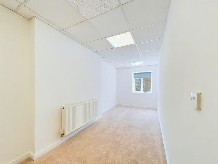 1 Bedroom Flat To Rent In Main Street, Bingley, BD16