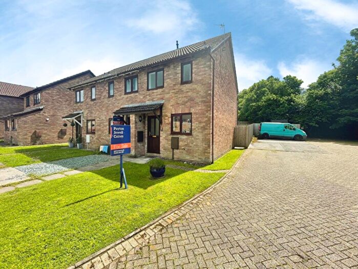 2 Bedroom End Of Terrace House For Sale In Davis Avenue, Bryncethin, CF32