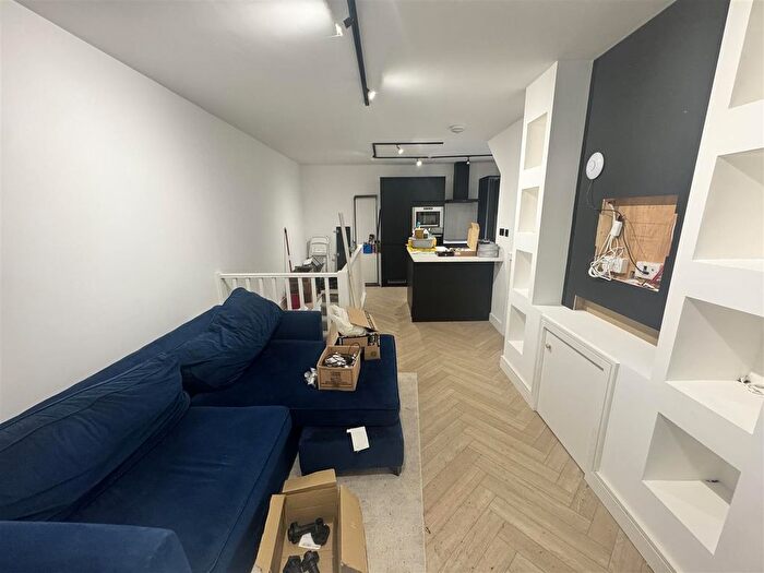 1 Bedroom Property To Rent In Park Royal Road, Acton, W3