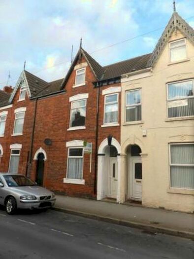 5 Bedroom Terraced House To Rent In Sherburn Street, Hull, HU9