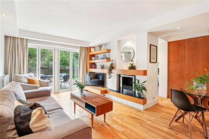 2 Bedroom Flat To Rent In Stanley Road, London, SW14