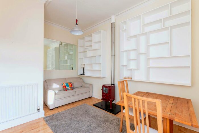 1 Bedroom Flat To Rent In Springvalley Gardens, Edinburgh, EH10