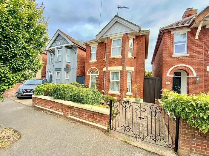 3 Bedroom Detached House For Sale In Fenton Road, Southbourne, Bournemouth, BH6