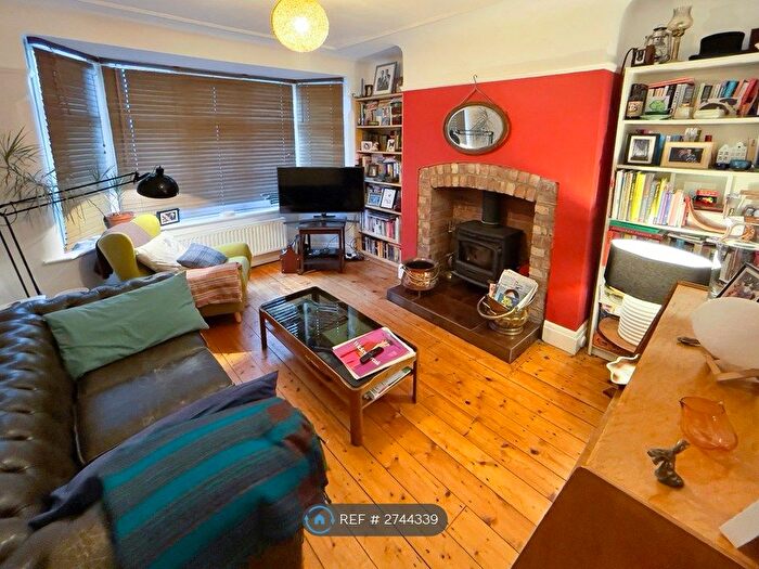 3 Bedroom Semi-Detached House To Rent In Russell Road, Manchester, M16