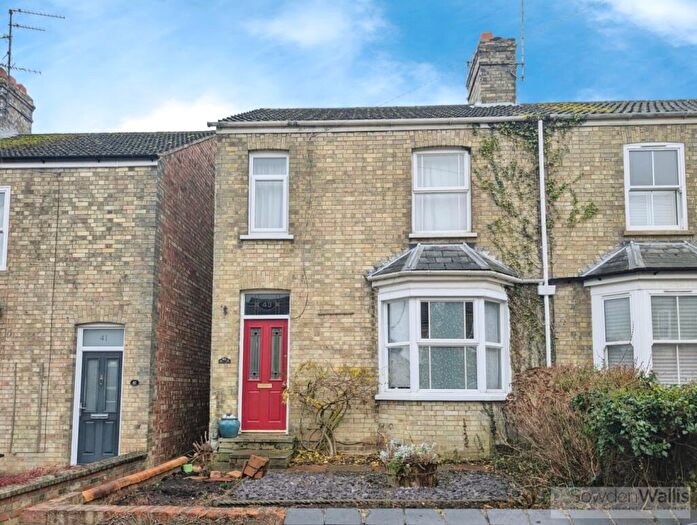 3 Bedroom Semi Detached House For Sale In Queens Walk, Stamford, PE9