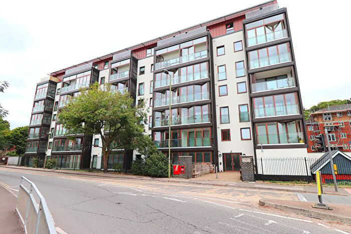 1 Bedroom Apartment For Sale In Farnborough Road, Farnborough, GU14