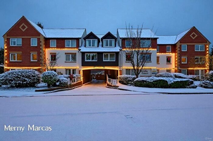 1 Bedroom Flat For Sale In Linkfield Lane, Redhill, RH1