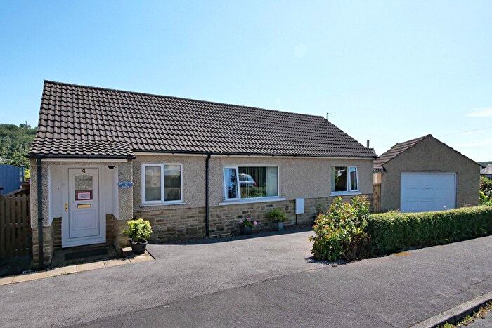 3 Bedroom Detached Bungalow For Sale In Rockville Drive, Embsay, BD23