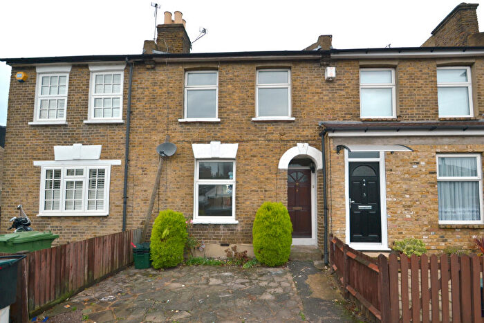 3 Bedroom Terraced House To Rent In Aylesbury Road, Bromley, Greater London, BR2