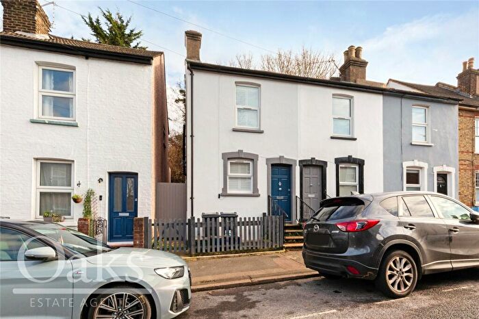 2 Bedroom End Of Terrace House To Rent In Sussex Road, South Croydon, CR2