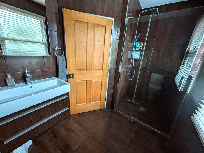 2 Bedroom End Of Terrace House To Rent In Battledean Road, N5