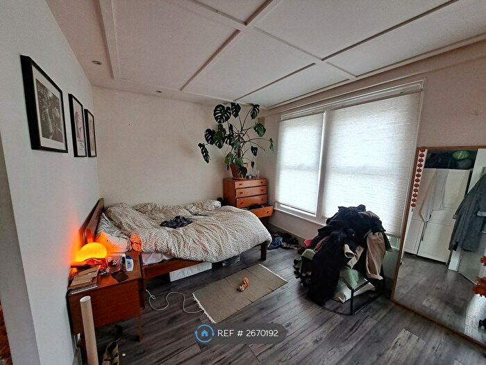 3 Bedroom End Terrace House To Rent In Jennings Road, London, SE22
