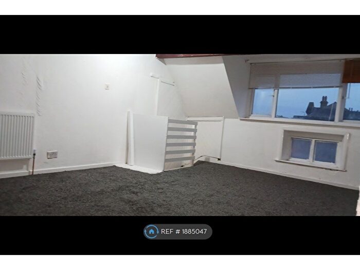 2 Bedroom Terraced House To Rent In Thackray Street, Halifax, HX2