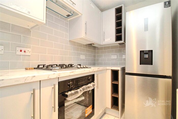 1 Bedroom Apartment To Rent In Franklin Way, Croydon, CR0