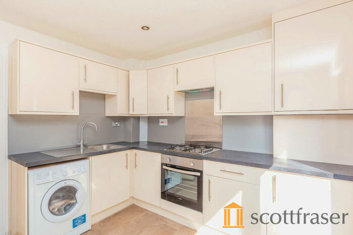 2 Bedroom Semi-Detached House To Rent In Hengrove Close, Headington, OX3