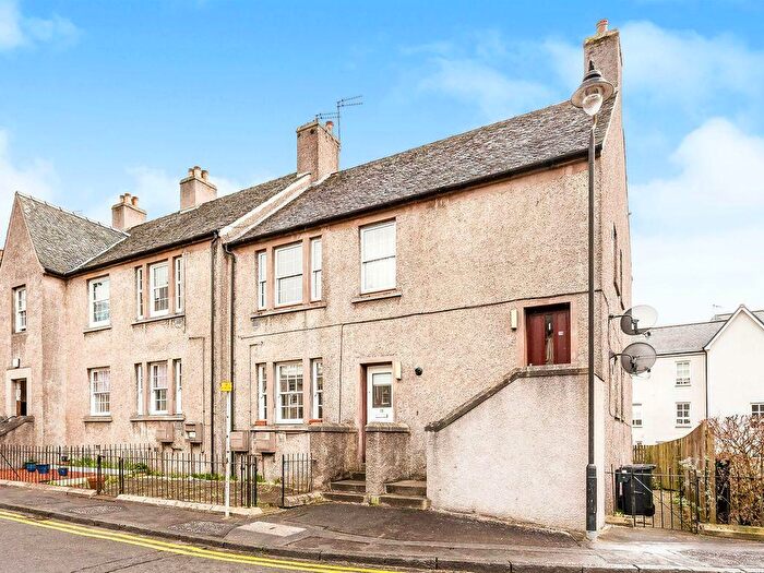 2 Bedroom Flat To Rent In Morris Terrace, Stirling Town, Stirling, FK8