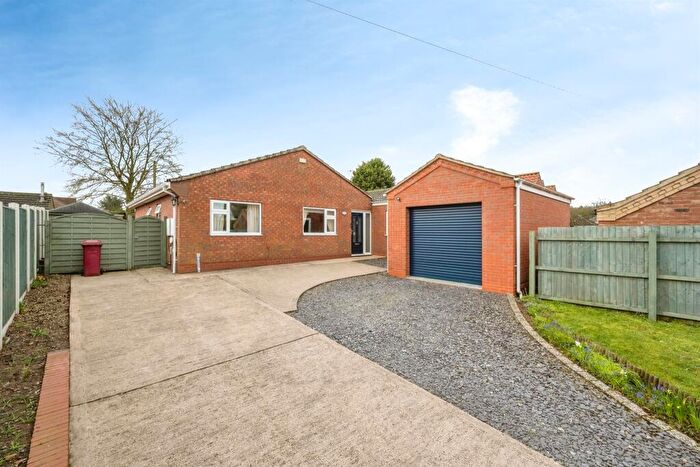 4 Bedroom Detached Bungalow For Sale In High Street, Broughton, Brigg, DN20