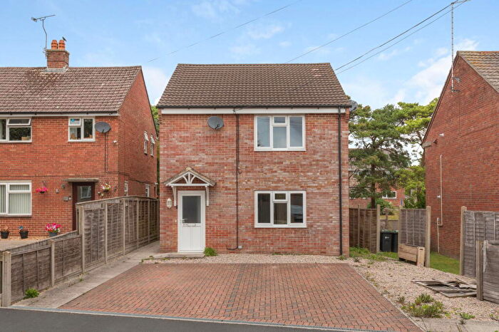 2 Bedroom Flat For Sale In Poundbury Crescent, Dorchester, DT1