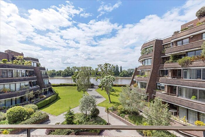 3 Bedroom Flat For Sale In Alder Lodge, Stevenage Road, Fulham, London, SW6