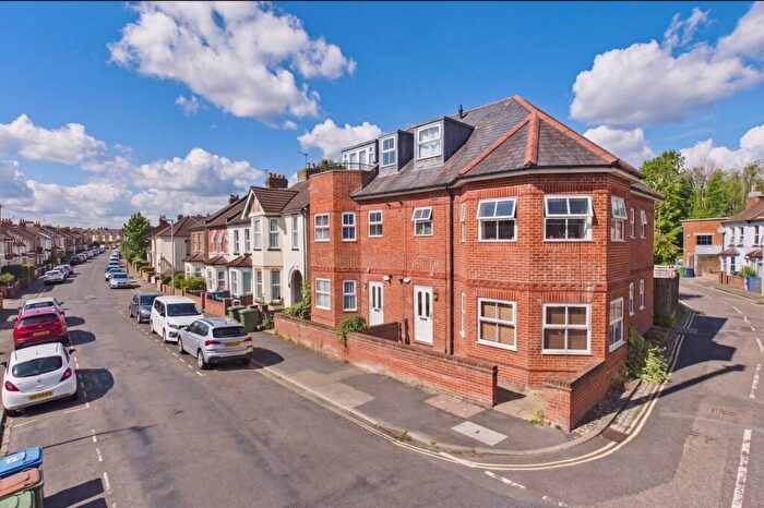1 Bedroom Flat To Rent In Harriet Court, Beechnut Road, Aldershot, Hampshire, GU12