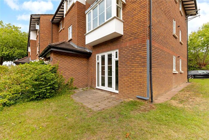 1 Bedroom Flat To Rent In Kingsworthy Close, Kingston Upon Thames, Surrey, KT1