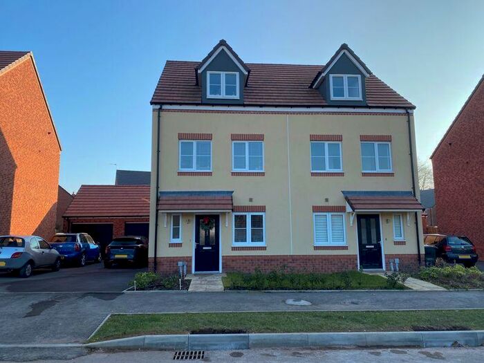 3 Bedroom Semi-Detached House To Rent In Lea Castle Drive, Kidderminster, DY10