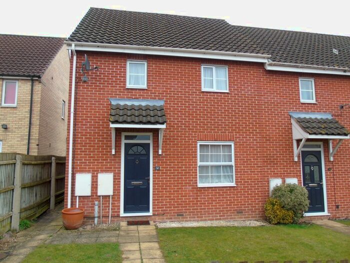 2 Bedroom Semi-Detached House To Rent In Combs Wood Drive, Stowmarket, IP14