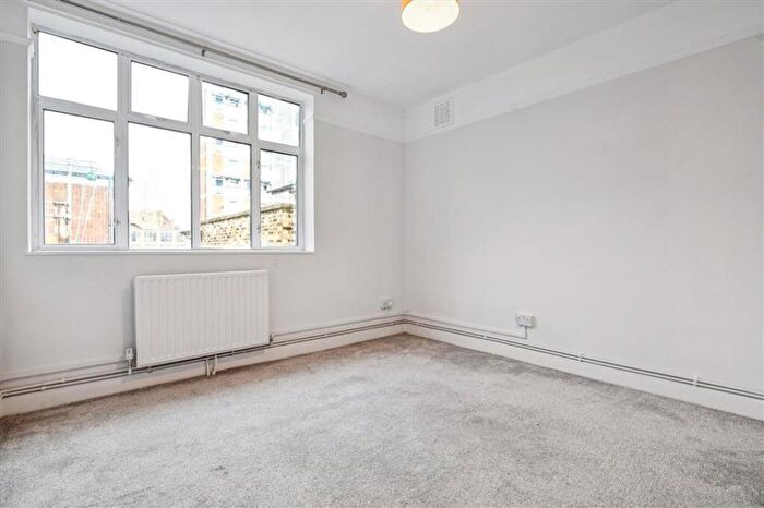 3 Bedroom Maisonette To Rent In Aveline Street, Kennington, SE11