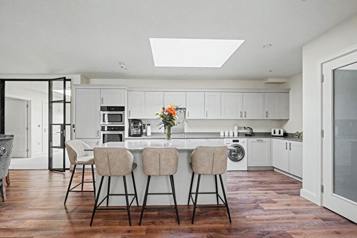 2 Bedroom Retirement Property For Sale In The Grange. Ledian Gardens, Kings Square, Maidstone, Kent, ME17