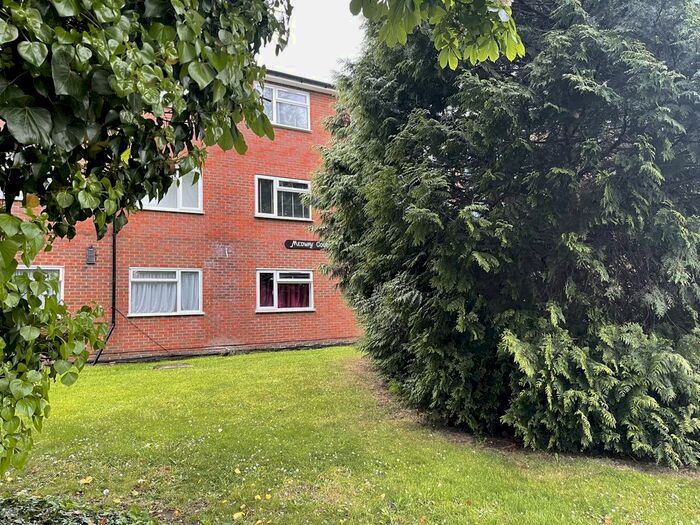 1 Bedroom Flat To Rent In Selhurst Road, SE25