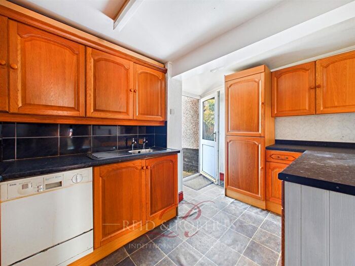 2 Bedroom Terraced House For Sale In Albert Street, Wrexham, LL13 - Photo 5