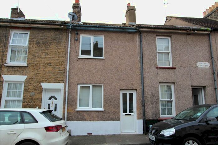 2 Bedroom Terraced House To Rent In Lower Range Road, Gravesend, Kent, DA12