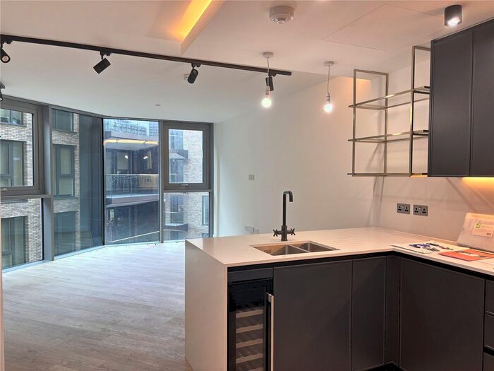 2 Bedroom Flat To Rent In Valencia Tower, City Road, EC1V