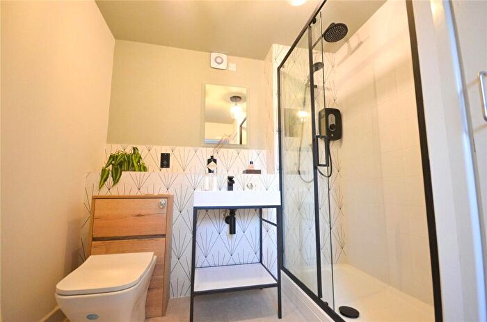 1 Bedroom Apartment To Rent In Central Road, Didsbury, Greater Manchester, M20