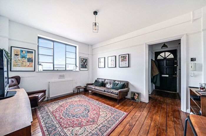 1 Bedroom Flat For Sale In Elmers End Road, London, SE20