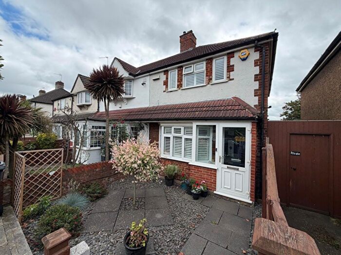 2 Bedroom Terraced House For Sale In Hampton Road West, Hanworth, Feltham, TW13