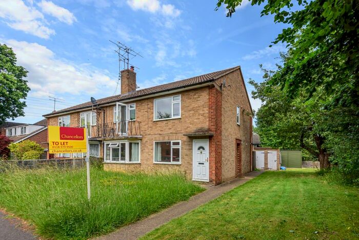 2 Bedroom Maisonette To Rent In Reeves Way, Wokingham, RG41