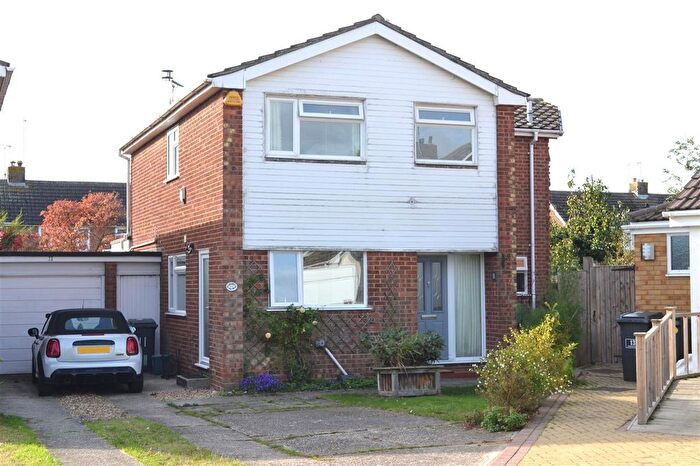 4 Bedroom Detached House For Sale In Seabrook Gardens, Chelmsford, CM3