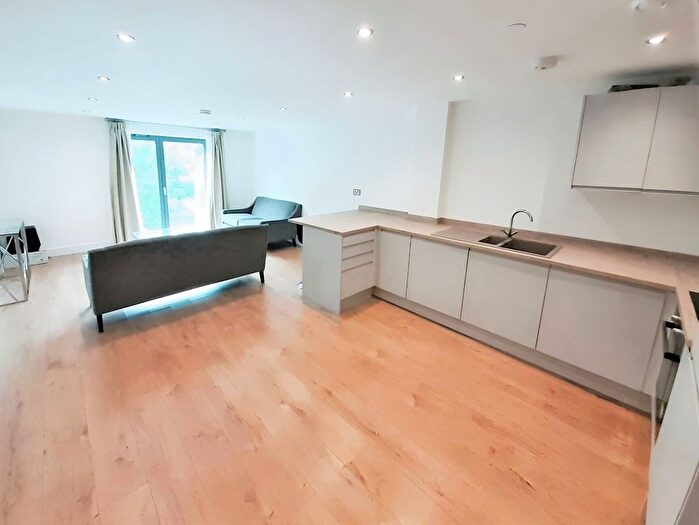 1 Bedroom Flat To Rent In Mabgate, Leeds, West Yorkshire, LS9