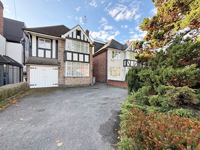 4 Bedroom Detached House For Sale In Shakespeare Drive, Shirley, B90