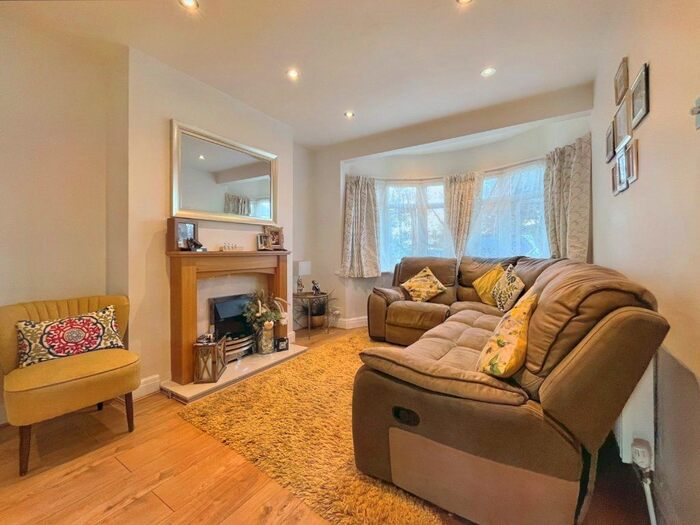 3 Bedroom Terraced House To Rent In Bideford Road, Ruislip, Middlesex, HA4