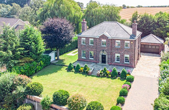 5 Bedroom Detached House For Sale In Estcourt Road, Darrington, West Yorkshire, WF8