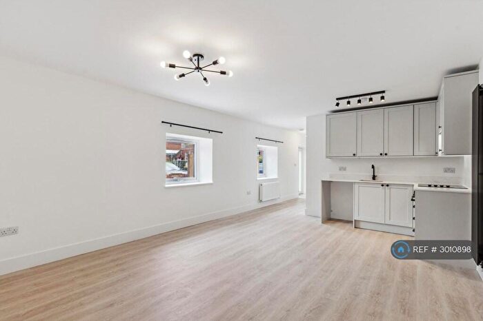 1 Bedroom Flat To Rent In Melbourn St, Royston, SG8