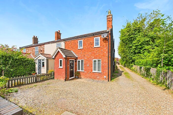 3 Bedroom End Of Terrace House For Sale In Loddon Road, Ditchingham, Bungay, NR35