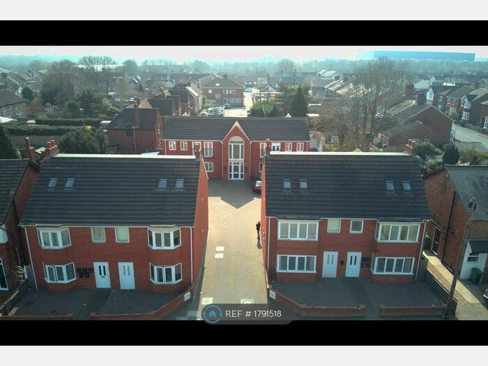 2 Bedroom Flat To Rent In Palace Gardens, Peterborough, PE2